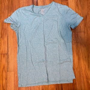 American Eagle V Neck